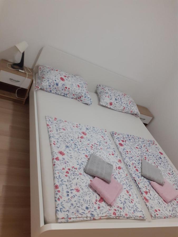 Apartmani KiD Vir Bagian luar foto