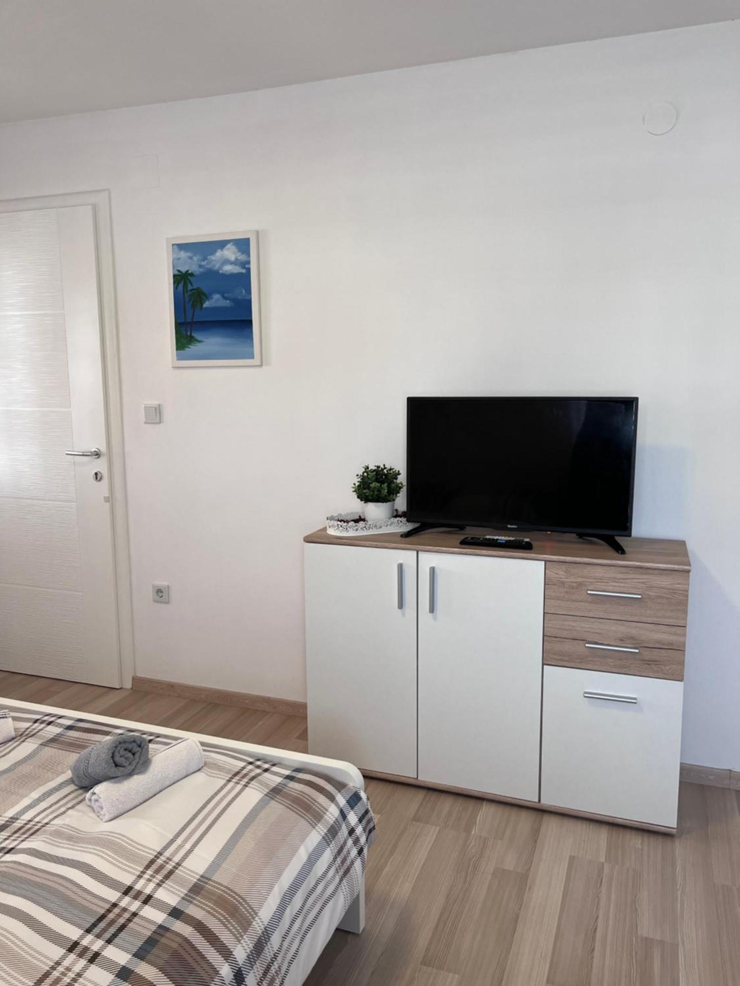 Apartmani KiD Vir Bagian luar foto